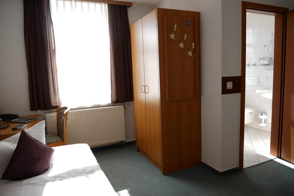 Hotel Garni Brauhof ニーダーヴィーザ エクステリア 写真